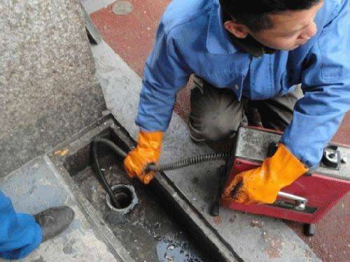 天桥疏通下水道