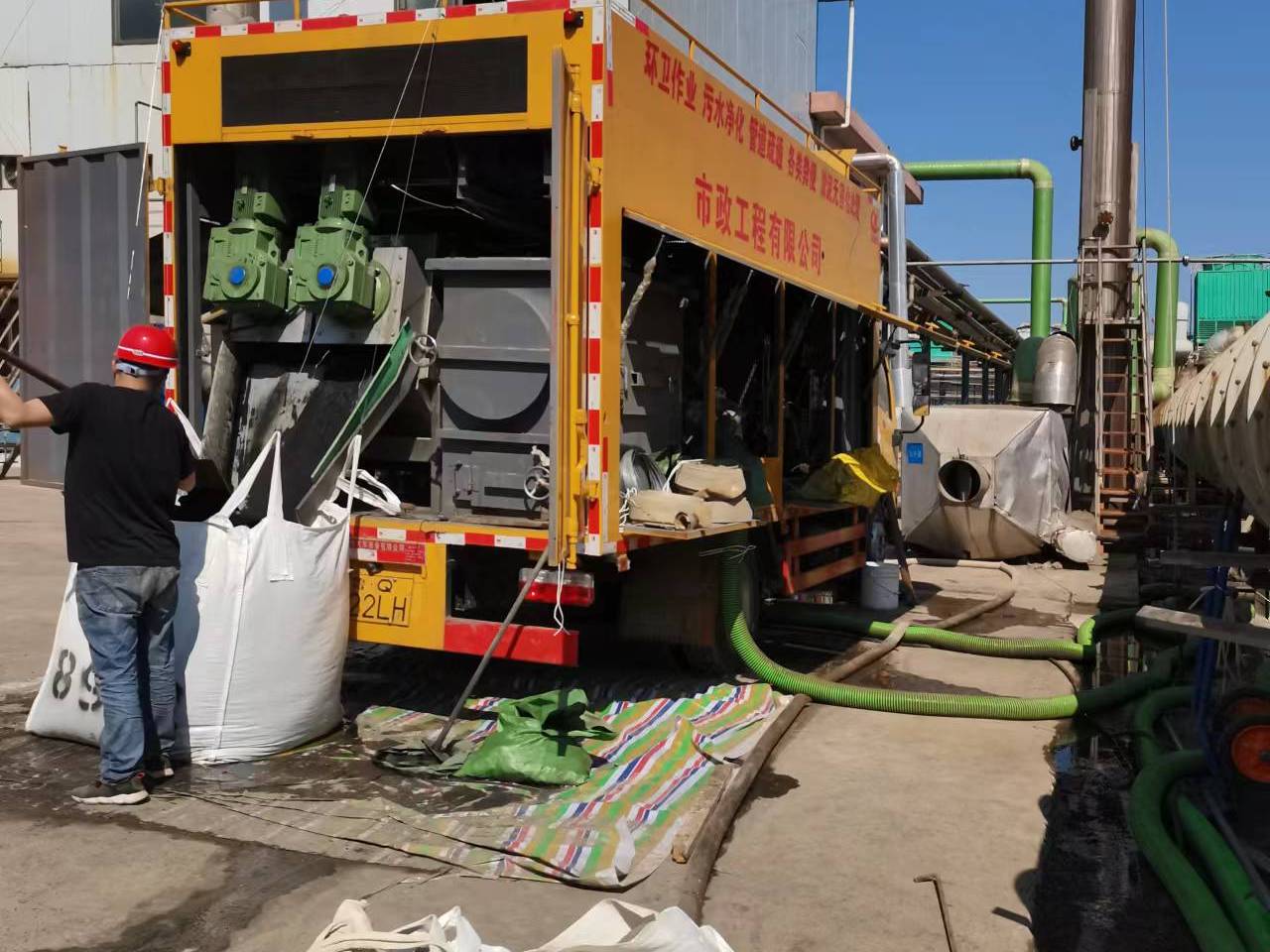 天桥淤泥压干处理